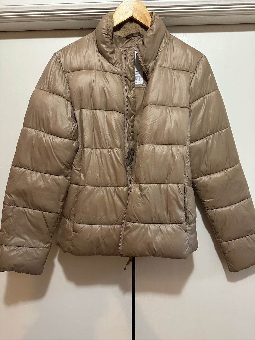 GAP Women's Taupe Quilted Puffer Jacket